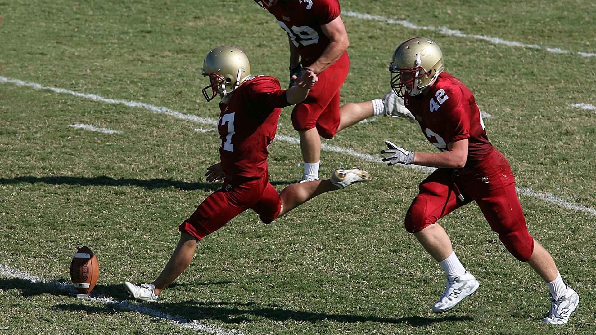 早报，C罗再创纪录 连续三载蝉联环足最佳中东球员殊荣