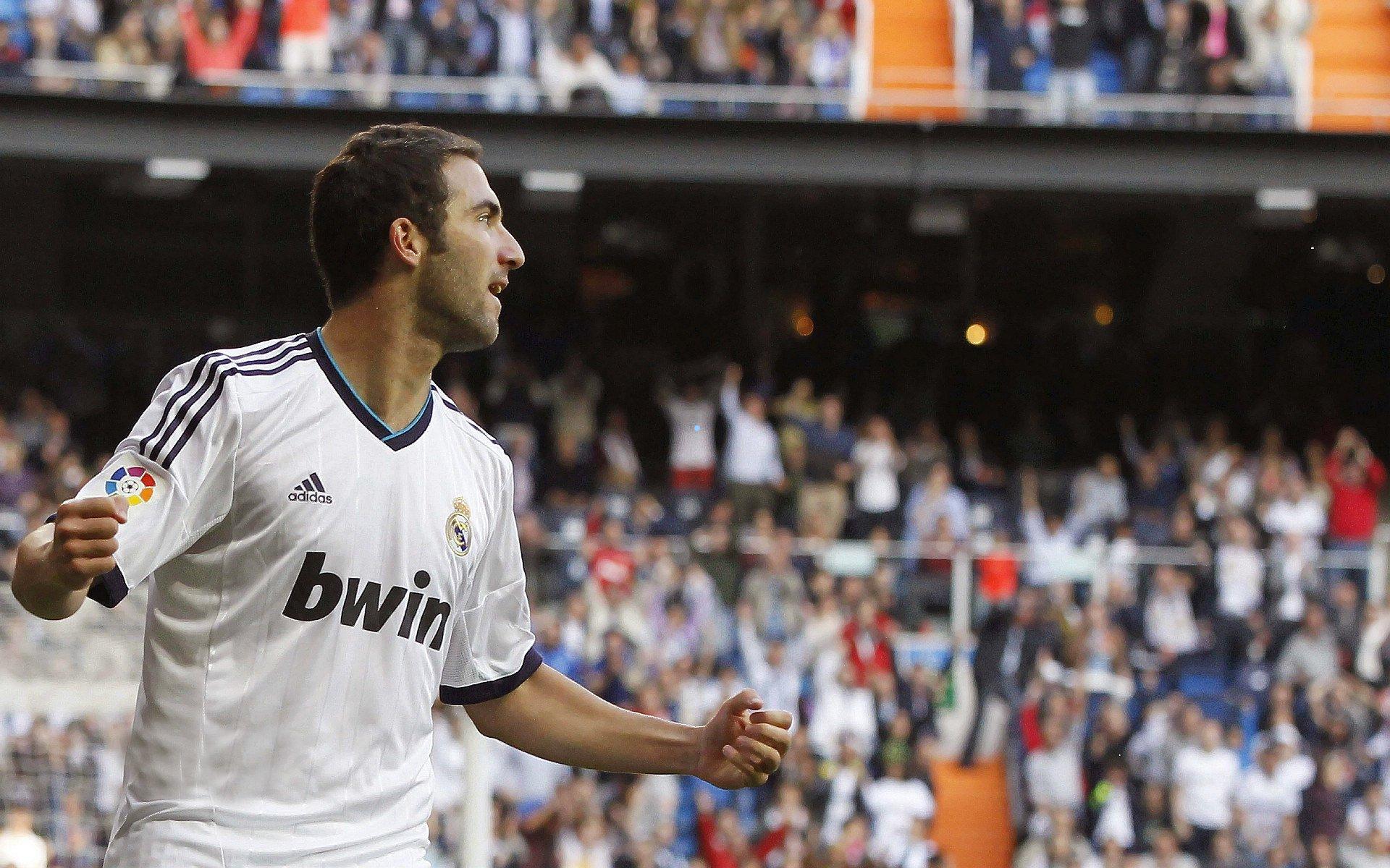 亚欧力量对决,美因茨主场激战圣保利,李在城首发建功,欧文季末关键出场